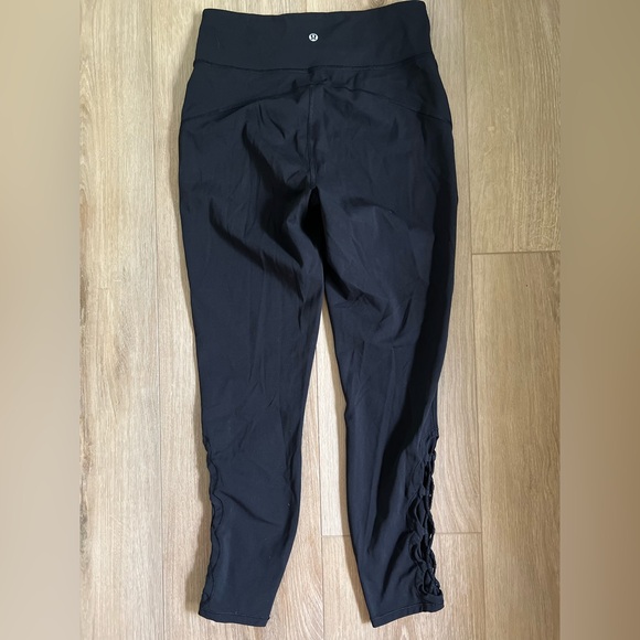 LULULEMON Tied To It 7/8 Leggings EUC - Picture 7 of 13